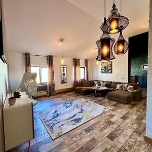 Villa Madison, Balotesti
